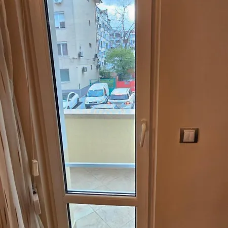 Rada's Bsv شقة *